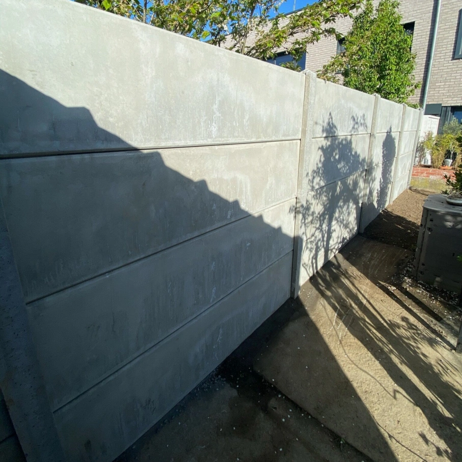 Mur de clôture préfabriqué en béton, une face lisse et une face